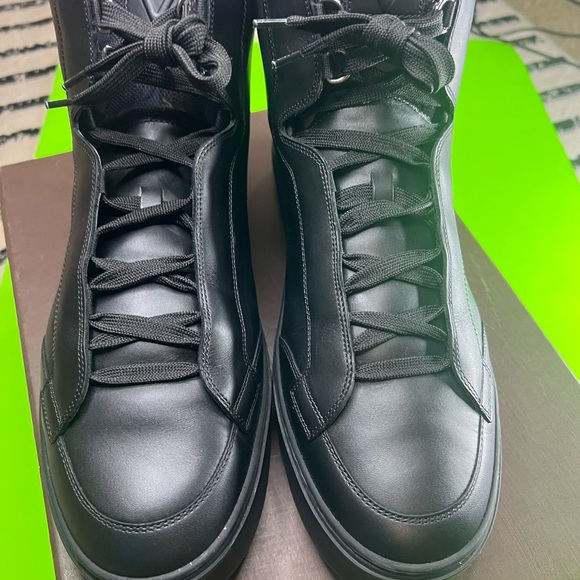 Louis Vuitton Speaker Sneakers Patent Leather trainers size 9. US Size 10 - Picture 2 of 12